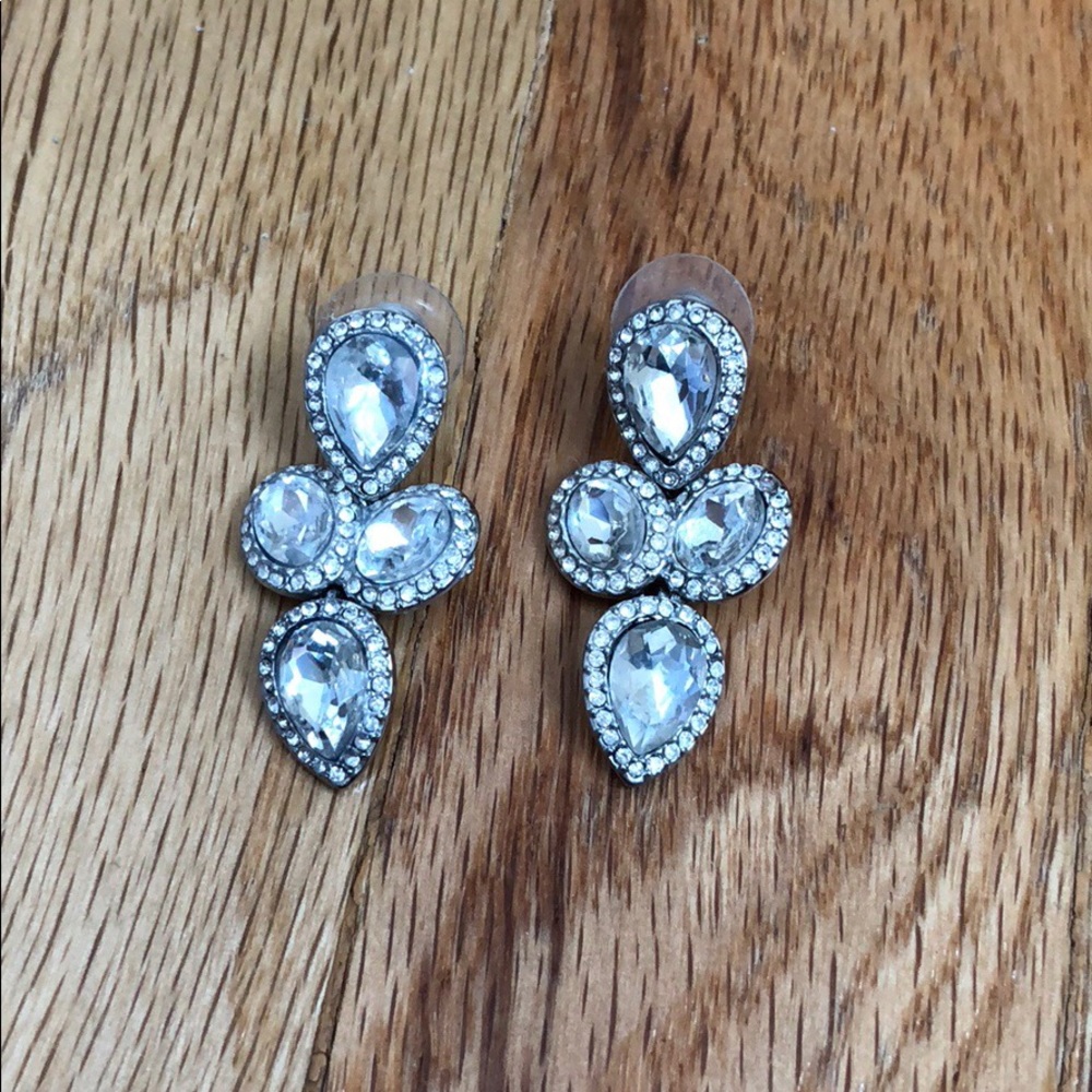 Dangle earrings